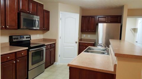 978 Lost Xing, Cincinnati, OH 45231 photo 3