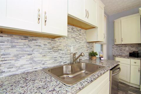 249 Avalon St, Cincinnati, OH 45216 photo 15