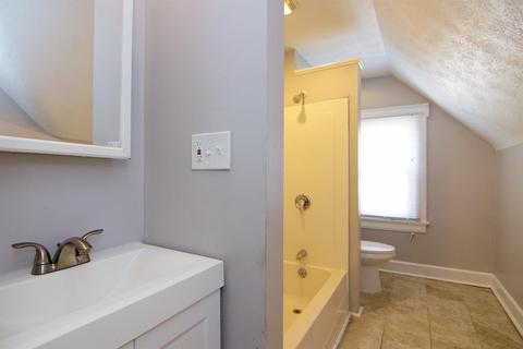 249 Avalon St, Cincinnati, OH 45216 photo 20