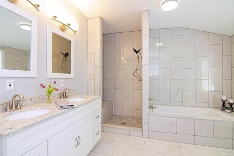 249 Avalon St, Cincinnati, OH 45216 photo 10