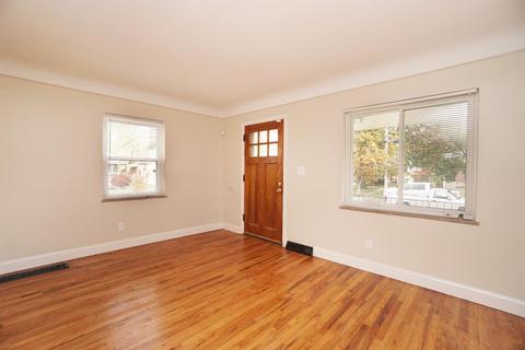 1019 Edgetree Ln, Cincinnati, OH 45238 photo 3