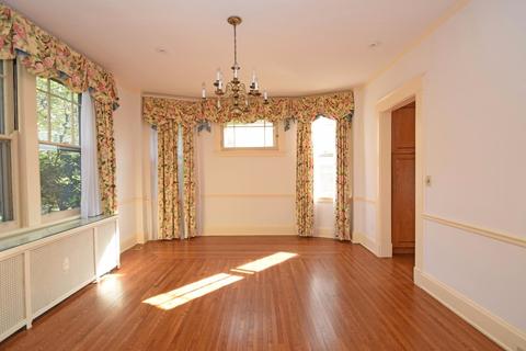 205 Greendale Ave, Cincinnati, OH 45220 photo 3