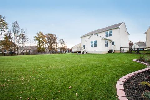 657 Hafton Ct, Maineville, OH 45039 photo 2