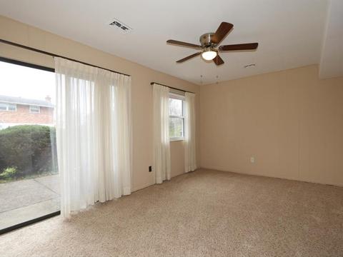 909 Conca St, Cincinnati, OH 45218 photo 5