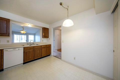 3987 Maplefield Ct #G, Cincinnati, OH 45255 photo 12
