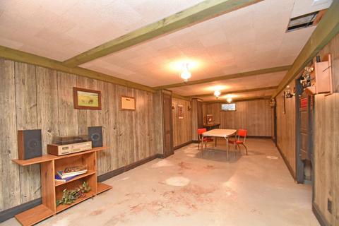 204 Riddle Rd, Woodlawn, OH 45215 photo 14