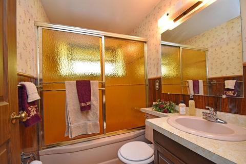 204 Riddle Rd, Woodlawn, OH 45215 photo 9