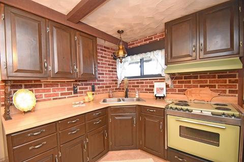 204 Riddle Rd, Woodlawn, OH 45215 photo 7