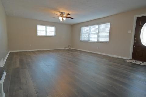 4293 Simca Ln, Cincinnati, OH 45211 photo 4