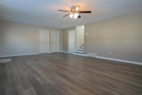4293 Simca Ln, Cincinnati, OH 45211 photo 3