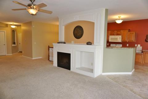 7828 Bridge Point Dr, Cincinnati, OH 45248 photo 2
