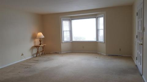 2823 Almester Dr, Cincinnati, OH 45211 photo 2