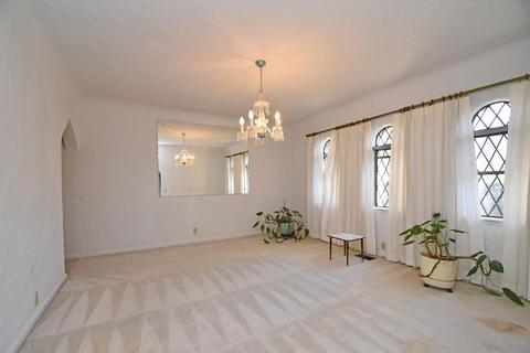 4405 Paddock Rd, Cincinnati, OH 45229 photo 6