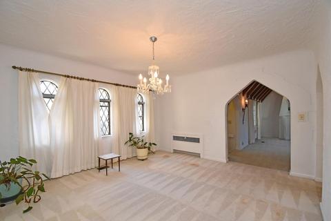 4405 Paddock Rd, Cincinnati, OH 45229 photo 7