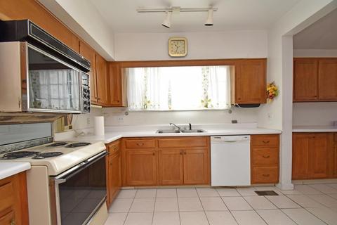 4405 Paddock Rd, Cincinnati, OH 45229 photo 9