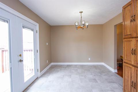 1065 Saddleback Dr, Batavia, OH 45103 photo 4