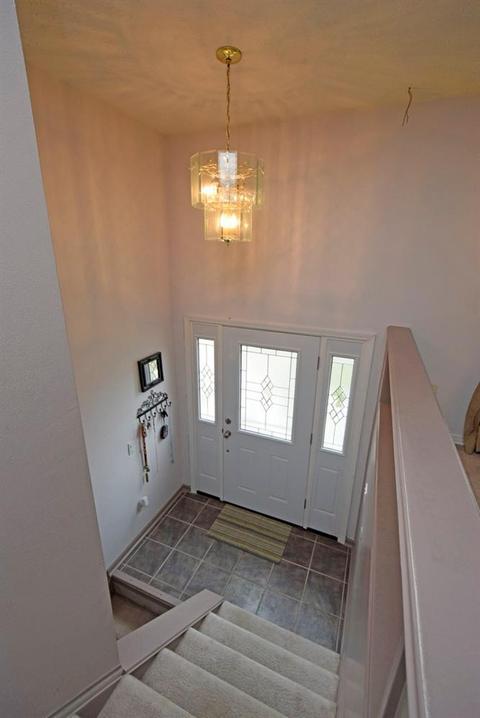 2122 Galloway Ct, Cincinnati, OH 45240 photo 2