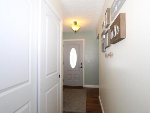 7764 Heatherglen Dr, Cincinnati, OH 45255 photo 3
