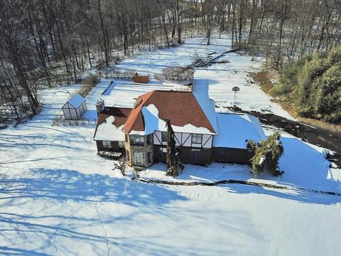 2559 Devils Backbone Rd, Cincinnati, OH 45233 photo 1