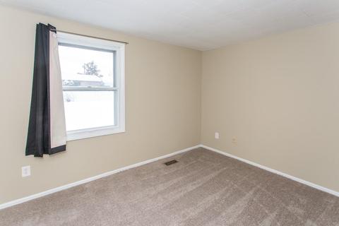 4253 Copperfield Ln, Cincinnati, OH 45238 photo 9