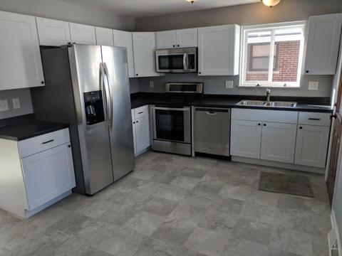 2438 Garrison Dr, Cincinnati, OH 45231 photo 2