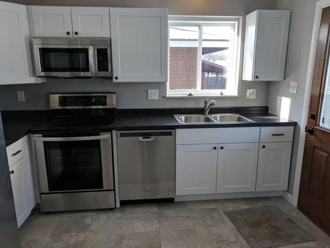 2438 Garrison Dr, Cincinnati, OH 45231 photo 3