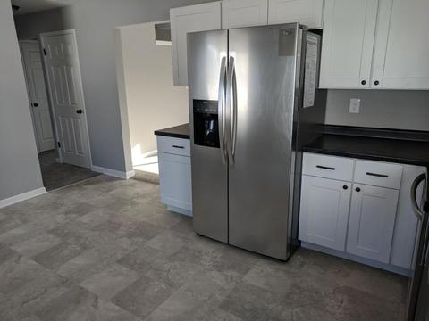 2438 Garrison Dr, Cincinnati, OH 45231 photo 4