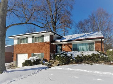 1026 Thunderbird Dr, Cincinnati, OH 45231 photo 1
