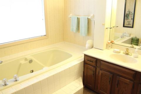 9626 Pepper Cir, Cincinnati, OH 45231 photo 10