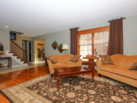 1552 Acreview Dr, Cincinnati, OH 45240 photo 3