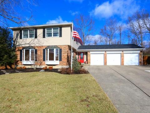1552 Acreview Dr, Cincinnati, OH 45240 photo 1