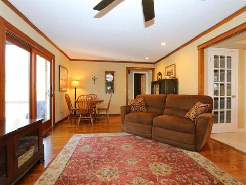 1552 Acreview Dr, Cincinnati, OH 45240 photo 5