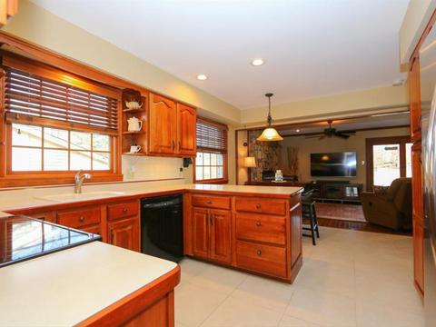 1552 Acreview Dr, Cincinnati, OH 45240 photo 9