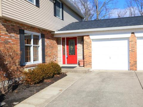 1552 Acreview Dr, Cincinnati, OH 45240 photo 2