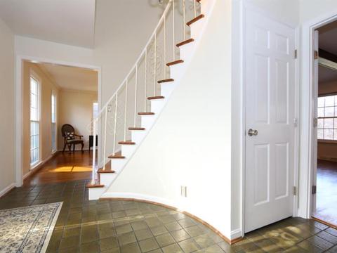 8196 Millview Dr, Cincinnati, OH 45249 photo 3
