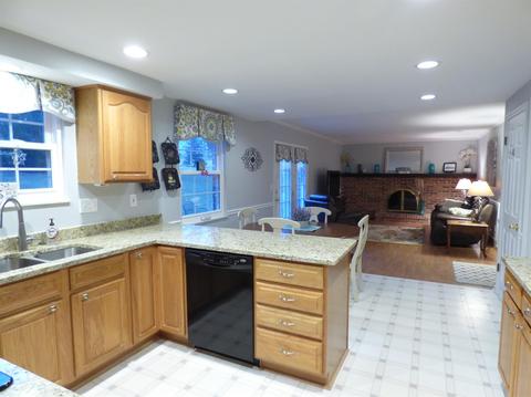 7364 Wallingford Dr, Cincinnati, OH 45244 photo 9