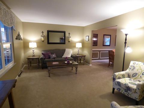 7364 Wallingford Dr, Cincinnati, OH 45244 photo 2