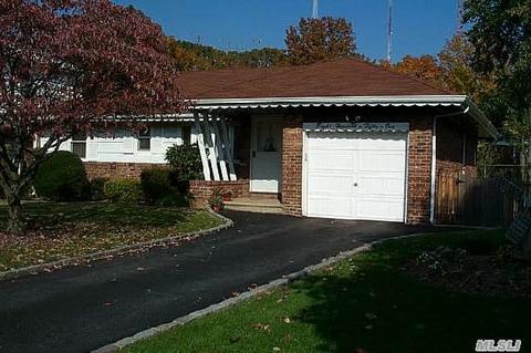 892 Anson Dr, Cincinnati, OH 45245 photo 1
