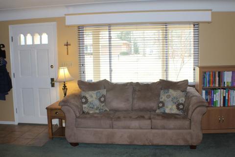 9982 Lakeside Dr, Cincinnati, OH 45231 photo 3