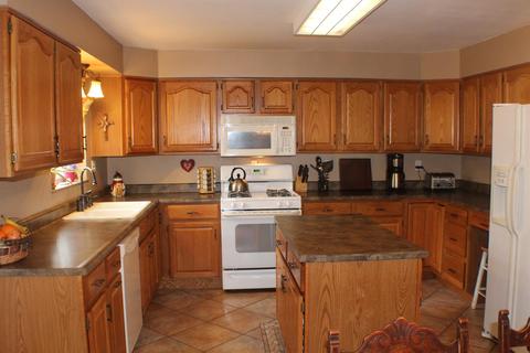 9982 Lakeside Dr, Cincinnati, OH 45231 photo 6