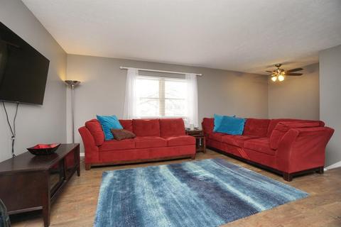 1802 Fallbrook Ln, Cincinnati, OH 45240 photo 5
