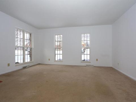 5554 Samver Rd, Cincinnati, OH 45239 photo 2