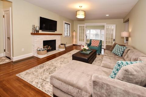 1014 Crest Cir, Cincinnati, OH 45208 photo 4