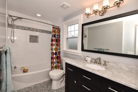 1014 Crest Cir, Cincinnati, OH 45208 photo 17