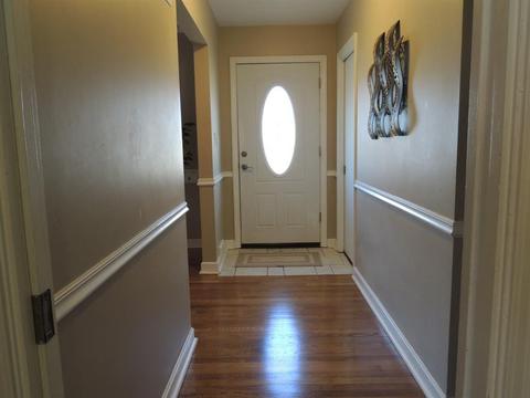 2588 Beechmar Dr, Cincinnati, OH 45230 photo 3