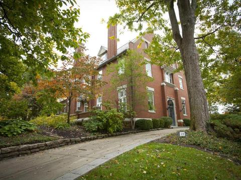 10 Beech Crest Ln, Cincinnati, OH 45206 photo 1
