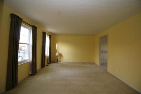 2002 Broadhurst Ave, Cincinnati, OH 45240 photo 4