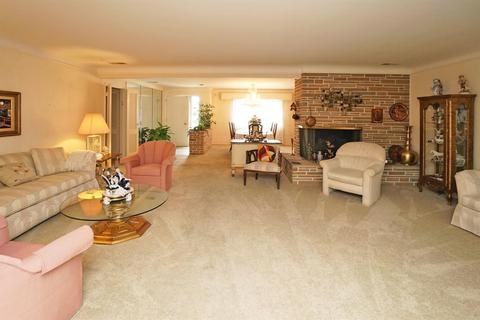 8560 Oakside Ct, Cincinnati, OH 45236 photo 5