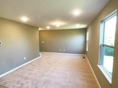 183 Weeping Oak Dr, Hamilton, OH 45013 photo 4