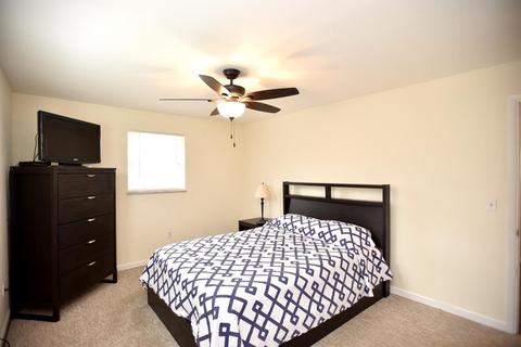 979 Twincrest Ct, Cincinnati, OH 45231 photo 3
